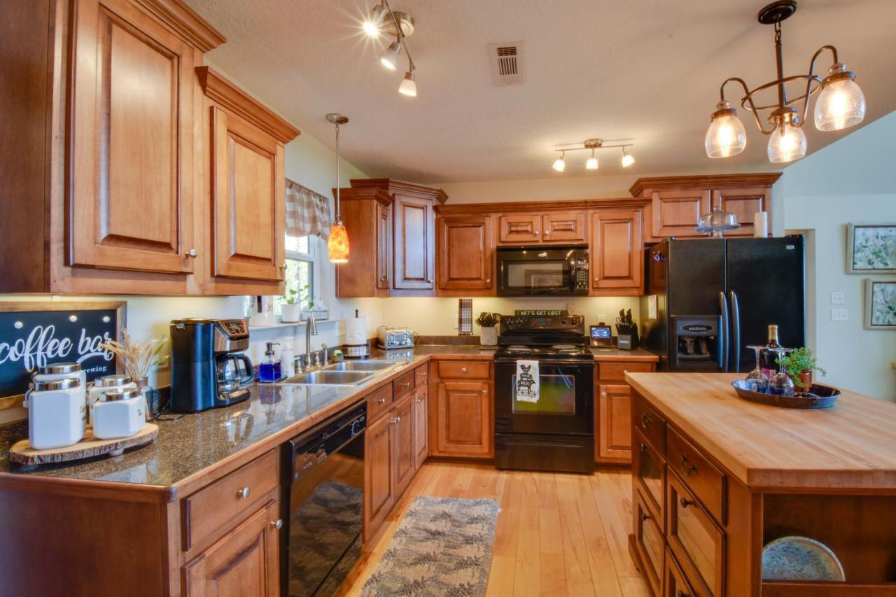 Lakemont Retreat Game Room, Hot Tub, And Mtn Views! Luaran gambar
