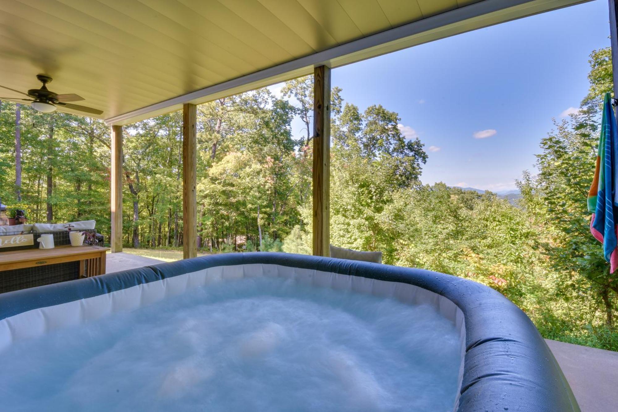 Lakemont Retreat Game Room, Hot Tub, And Mtn Views! Luaran gambar