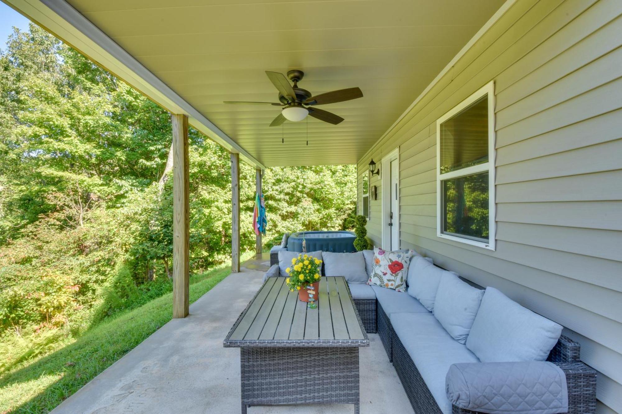 Lakemont Retreat Game Room, Hot Tub, And Mtn Views! Luaran gambar