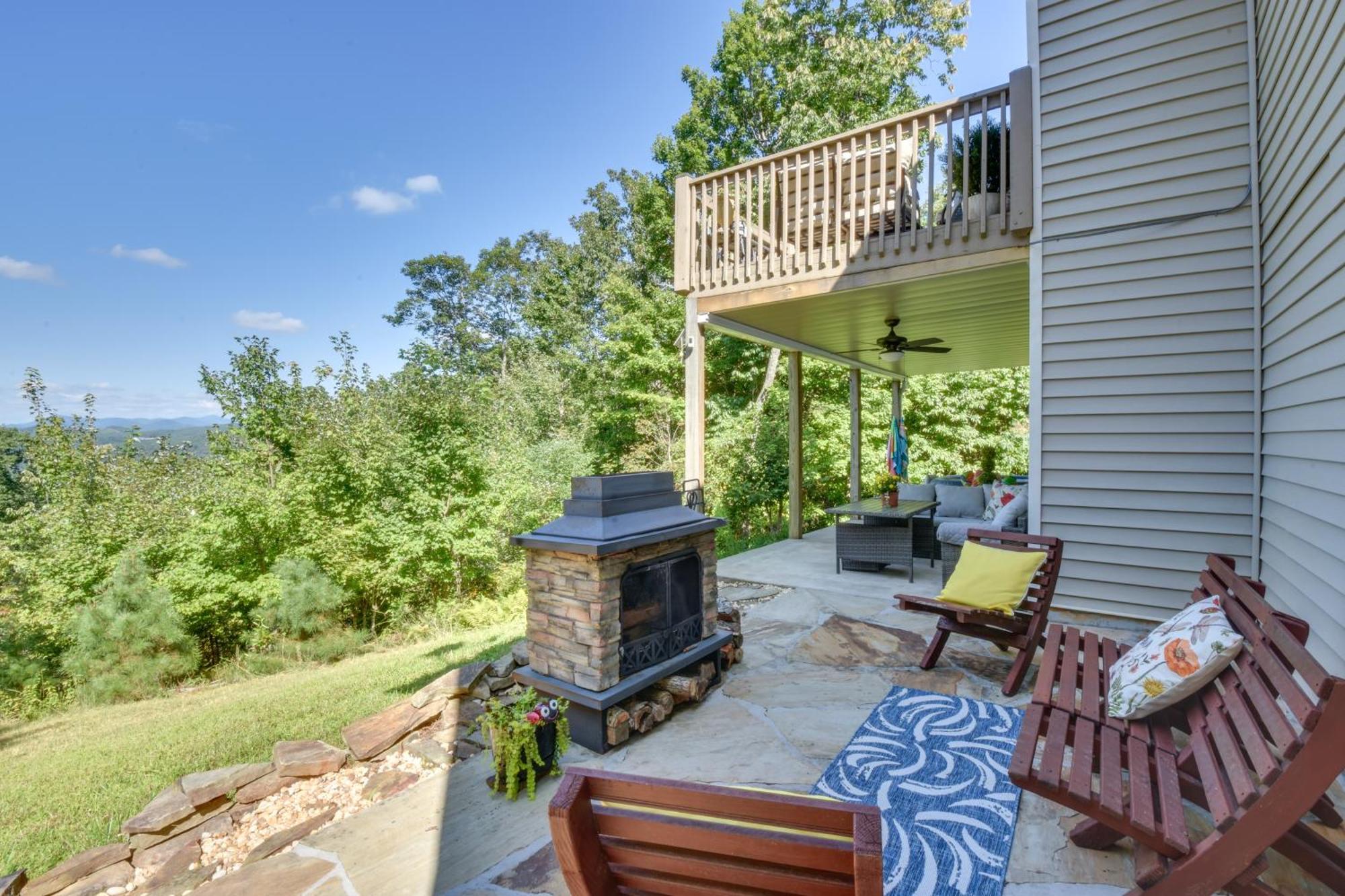Lakemont Retreat Game Room, Hot Tub, And Mtn Views! Luaran gambar